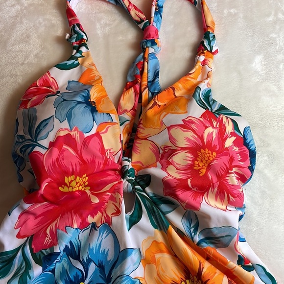 Time and tru one piece swimsuit - Picture 3 of 5